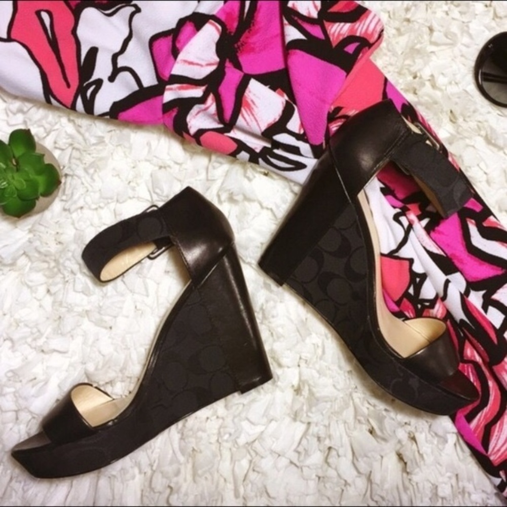 COACH WEDGES